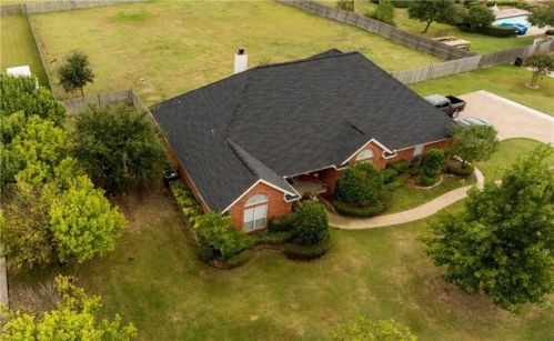 1075 Louisiana Downs Cir, Terrell, TX 75160-7355