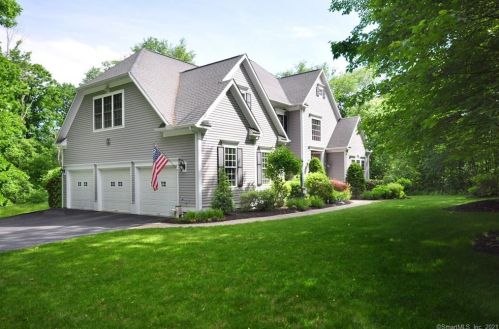 251 Town Hill Rd, New Hartford, CT 06057-2515