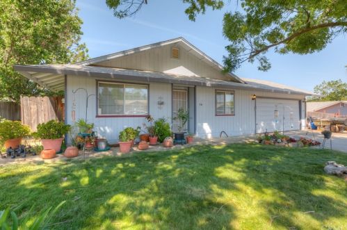 14 Golden Eagle Rd, Oroville, CA 95965-3271