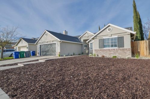 490 Santa Barbara St, Los Banos CA  93635-6324 exterior
