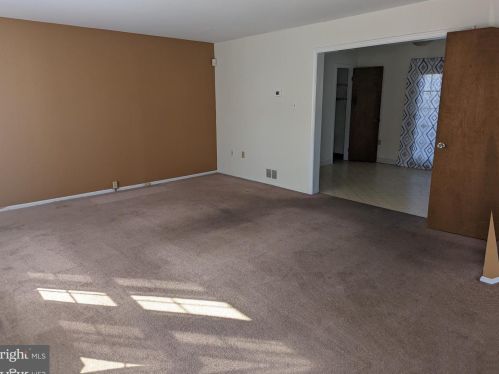 6 Silktree Ct, Bear, DE 19701-3027