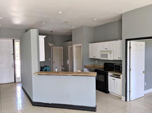 3160 22nd Ave, Naples FL  34117-8806 exterior