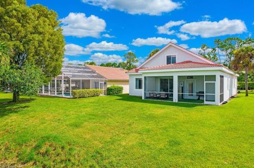7579 Berkshire Pines Dr, Naples FL  34104-9445 exterior