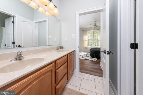 353 Auburn St, Pilesgrove NJ  08098-1201 exterior