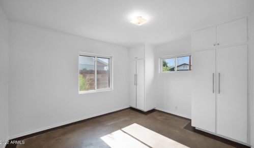 4522 11 Ave, Phoenix AZ 85013-1017 exterior