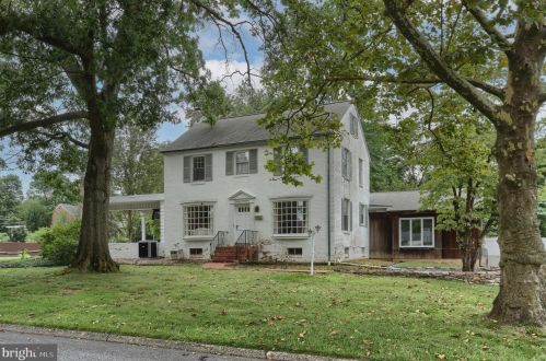 3600 Schoolhouse Ln, Harrisburg, PA 17109-4822
