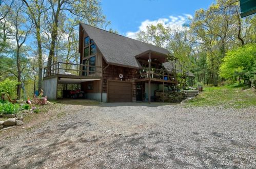 261 Hill Farm Rd, Coventry, RI 02816-4844