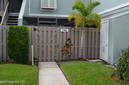 1198 Breezy Way, Sebastian, FL 32958-8809