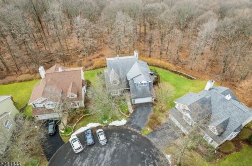 21 Smoke Rise Ln, Bedminster, NJ 07921-1872
