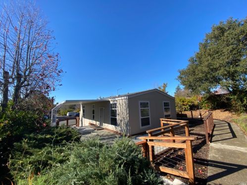 1 Sandstone Ct, Santa Rosa, CA 95409-2738