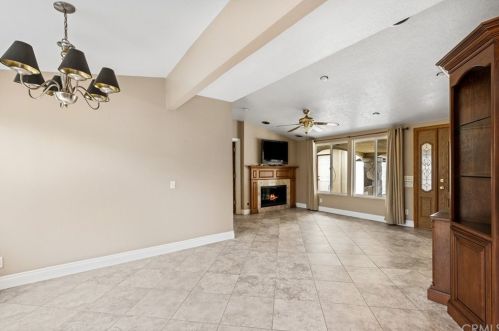 818 South St, Anaheim CA  92805-4415 exterior