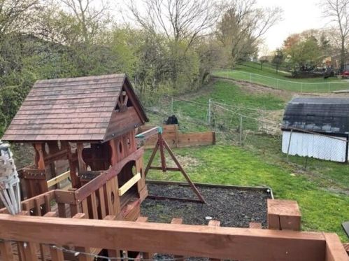 27 Tripoli Ln, Covington KY  41017-9745 exterior