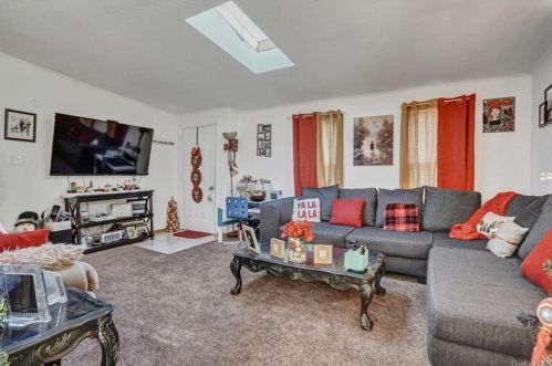 10 Kris Korner Dr, Marlborough NY  12542-5805 exterior