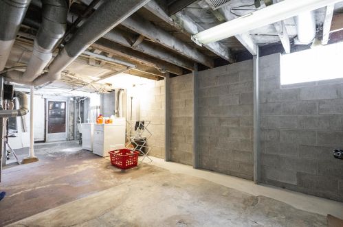 1124 57, Milwaukee WI 53214-3310 exterior