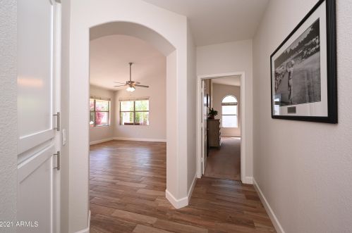 6409 Wahalla Ln, Glendale AZ 85308-5579 exterior