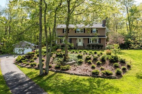 26 Marion Dr, East Lyme, CT 06333-1523