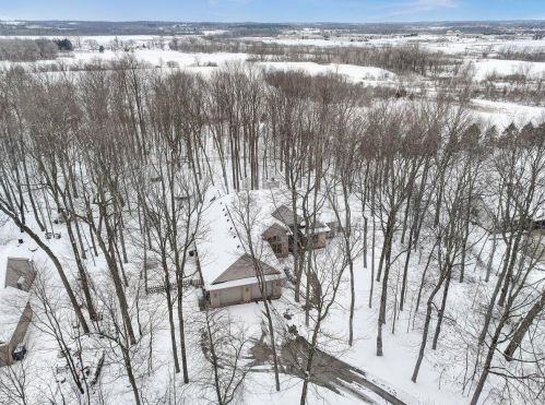 1947 Southwood Trl, West Bend WI  53090-8971 exterior