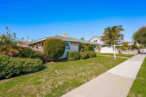 1721 Main St, Huntington Beach, CA 92648-2722