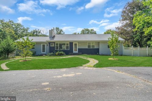 16 Bayberry Rd, Princeton NJ  08540-7417 exterior