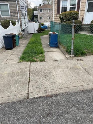 2562 Flint Ave, Bronx NY  10475-1004 exterior