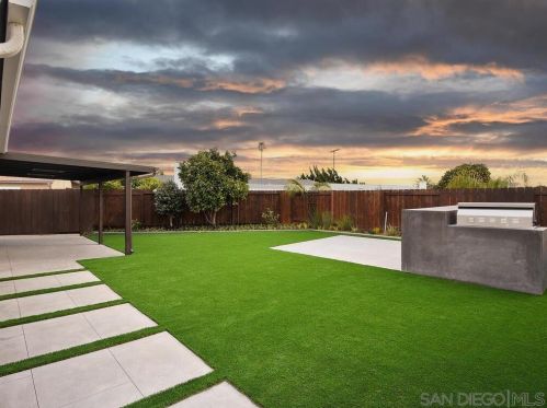 5961 Camber Dr, San Diego CA 92117-4142 exterior