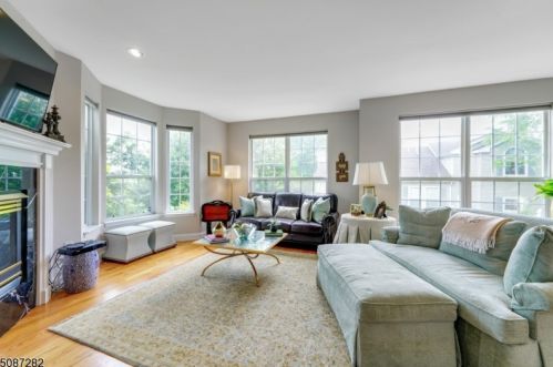 88 Wildflower Ln, Morristown, NJ 07960-2771