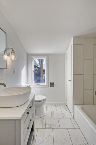 44 Randecker Ln, Kensington CT  06037-1134 exterior