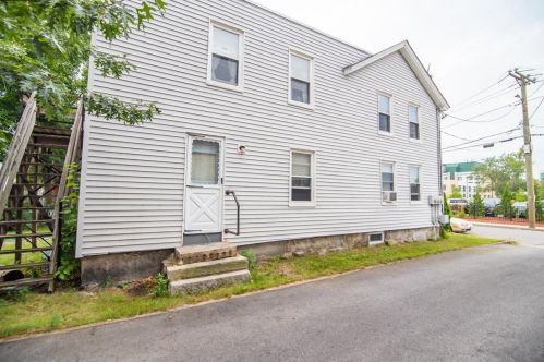 23 Bowers St, Nashua NH  03060-3904 exterior