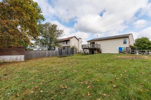 42 Meadow Wood Dr, Florence KY  41042-9323 exterior