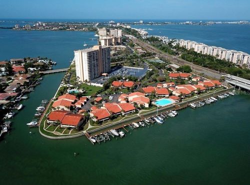 4770 Brittany Dr, Saint Petersburg, FL 33715-2605