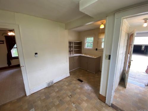 700 Route 211, Middletown NY  10940-7642 exterior