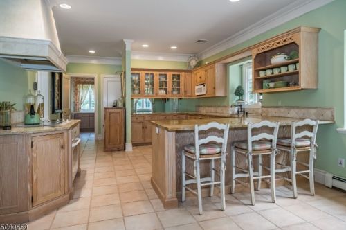 27 Hideaway Ln, Sparta NJ  07871-3510 exterior