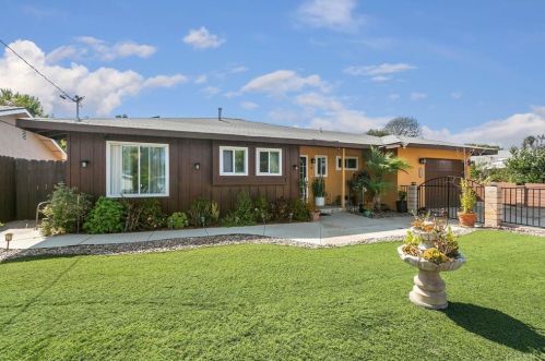 1714 Rush Ave, Vista, CA 92084-3052