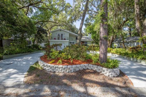 1130 43rd Ave, Saint Petersburg, FL 33703-4540