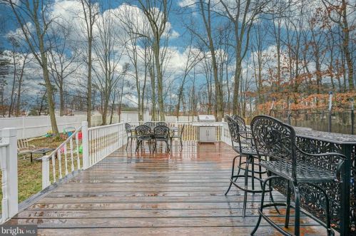 12 High Wood Ave, Erial NJ 08081-5287 exterior