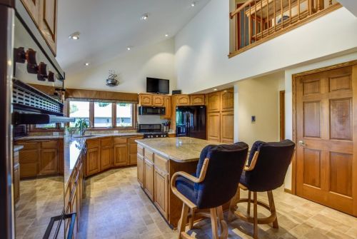 1432 Country Club Ln, Watertown WI  53098-4345 exterior