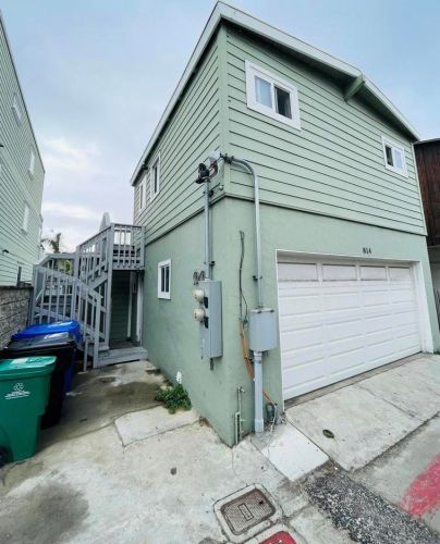 814 Capistrano Pl, San Diego CA 92109-8106 exterior