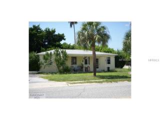 6650 Gulf Winds Dr, Saint Petersburg FL  33706-2130 exterior