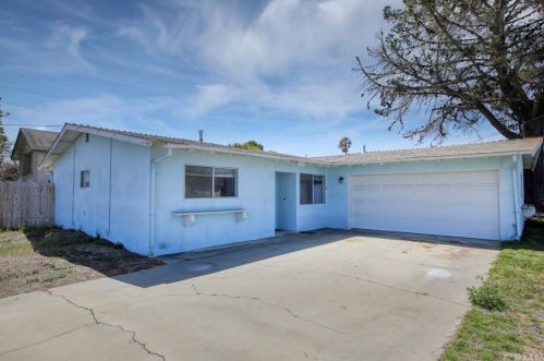 1590 Manhattan Ave, Pismo Beach, CA 93433-2515