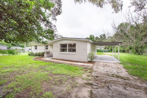 9741 Fowler Ave, Thonotosassa FL  33592-3415 exterior