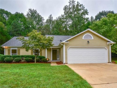 6703 Brenock Ct, Greensboro, NC 27410-8367