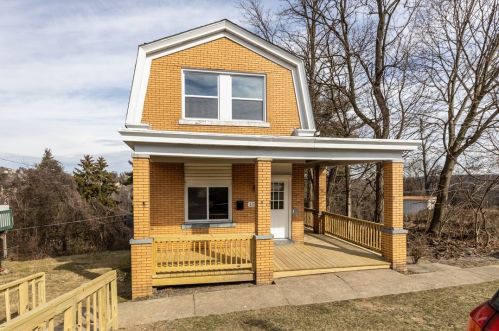 1327 Triana St, Pittsburgh, PA 15210-3735
