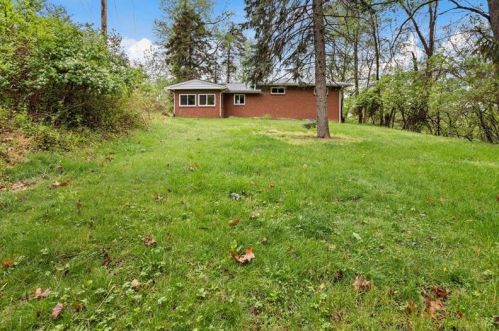 532 Howard St, Ambridge, PA 15003-1601