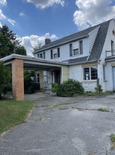 1000 Church St, Hazle Township, PA 18201-7623