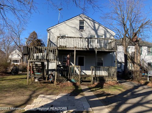 99 River St, Tinton Falls, NJ 07701-1323