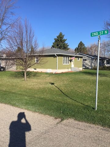 204 2nd St, Sabin, MN 56580-4103