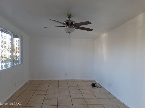 1365 Camino De La Paloma, Nogales, AZ 85621-2407