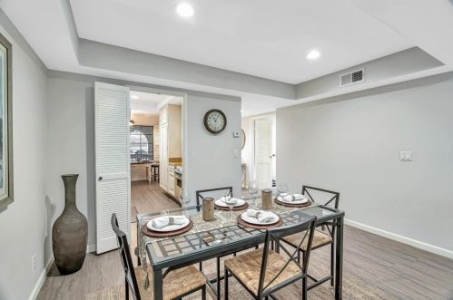 5487 Cribari Grn, San Jose CA  95135-1321 exterior