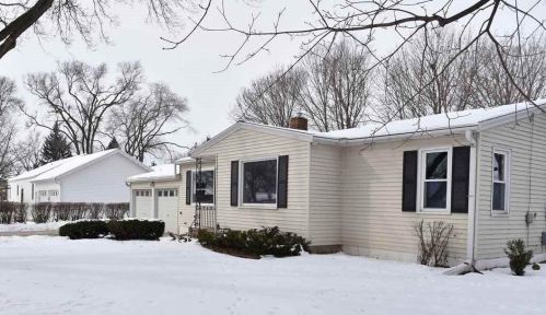 522 Irene St, Green Bay, WI 54302-2702