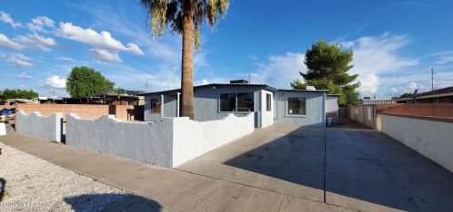 102 Elvado Rd, Tucson, AZ 85756-7520